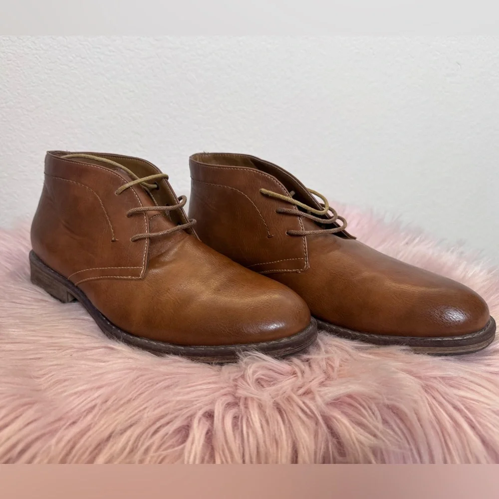 Sonoma Tan Leather Chukka Boots